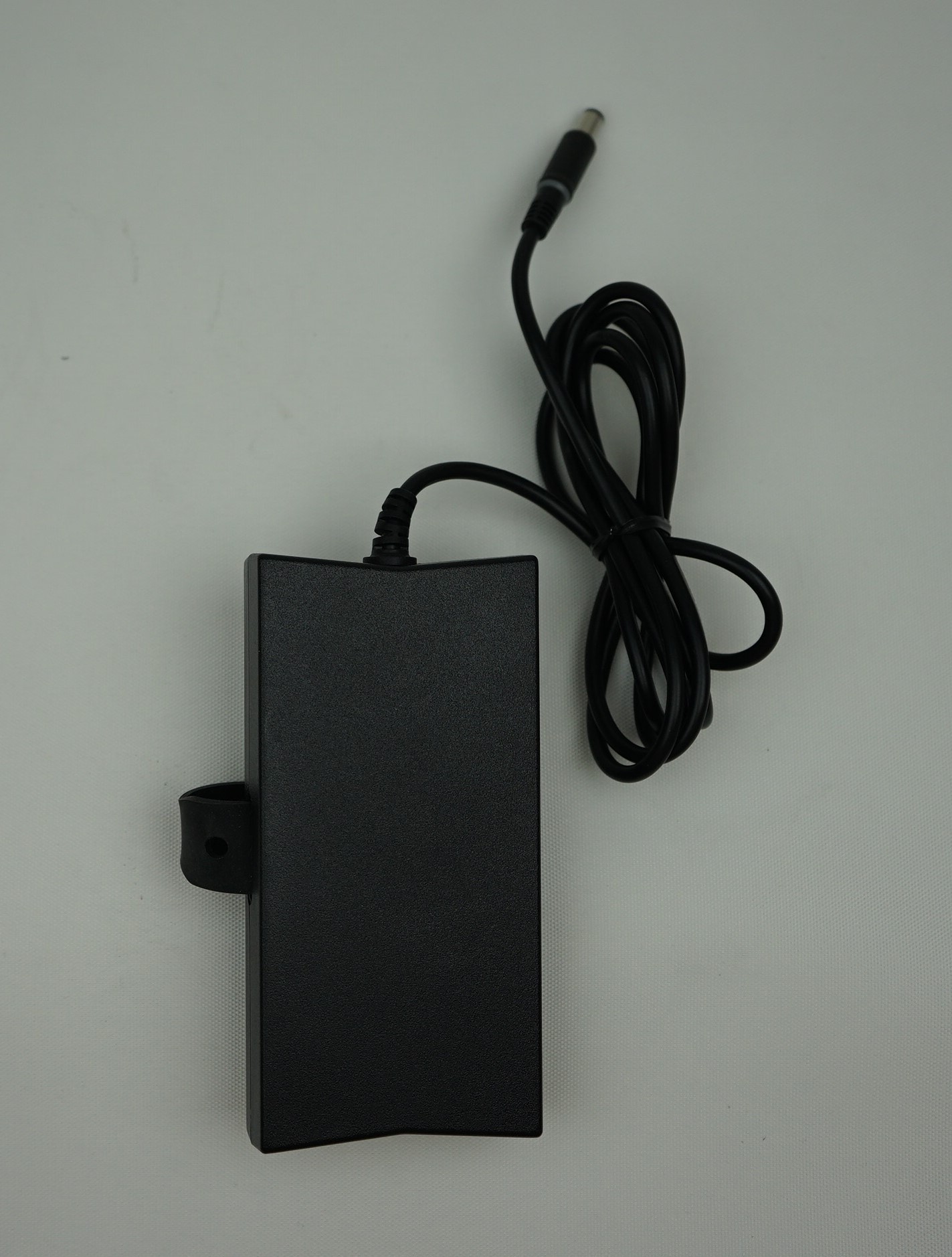 Dell 169K6 Delta DA130PE100 130 Watts AC Adapter with 74