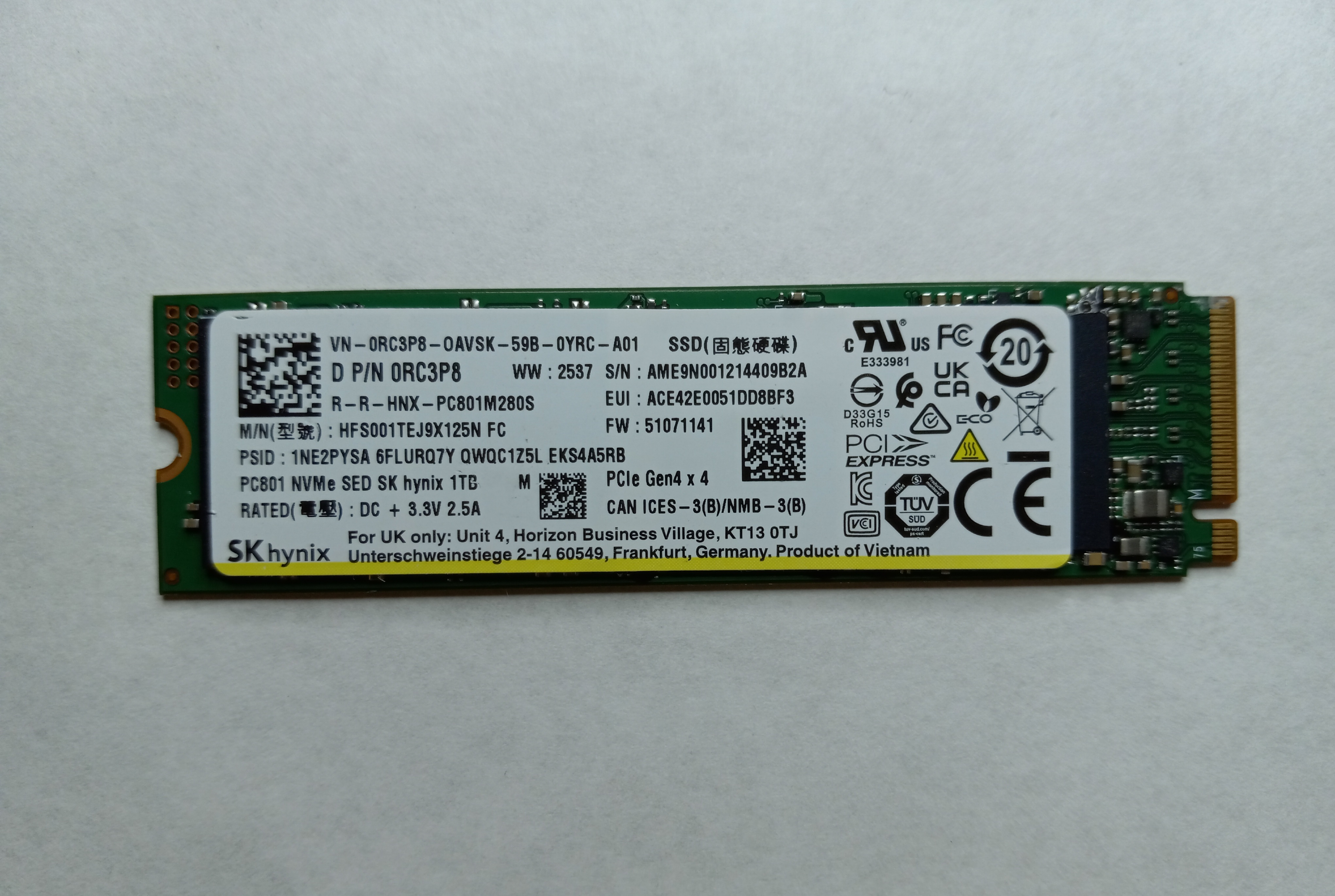 Dell RC3P8 (Sk Hynix HFS001TEJ9X125N)