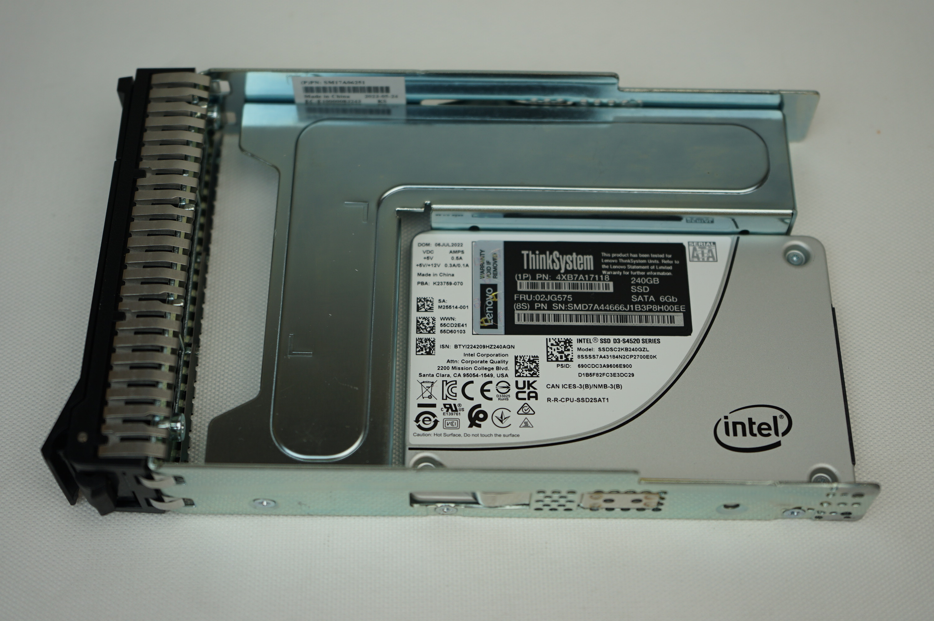 Lenovo 02JG575 ThinkSystem S4520 3.5-inches 240GB Read-Intensive